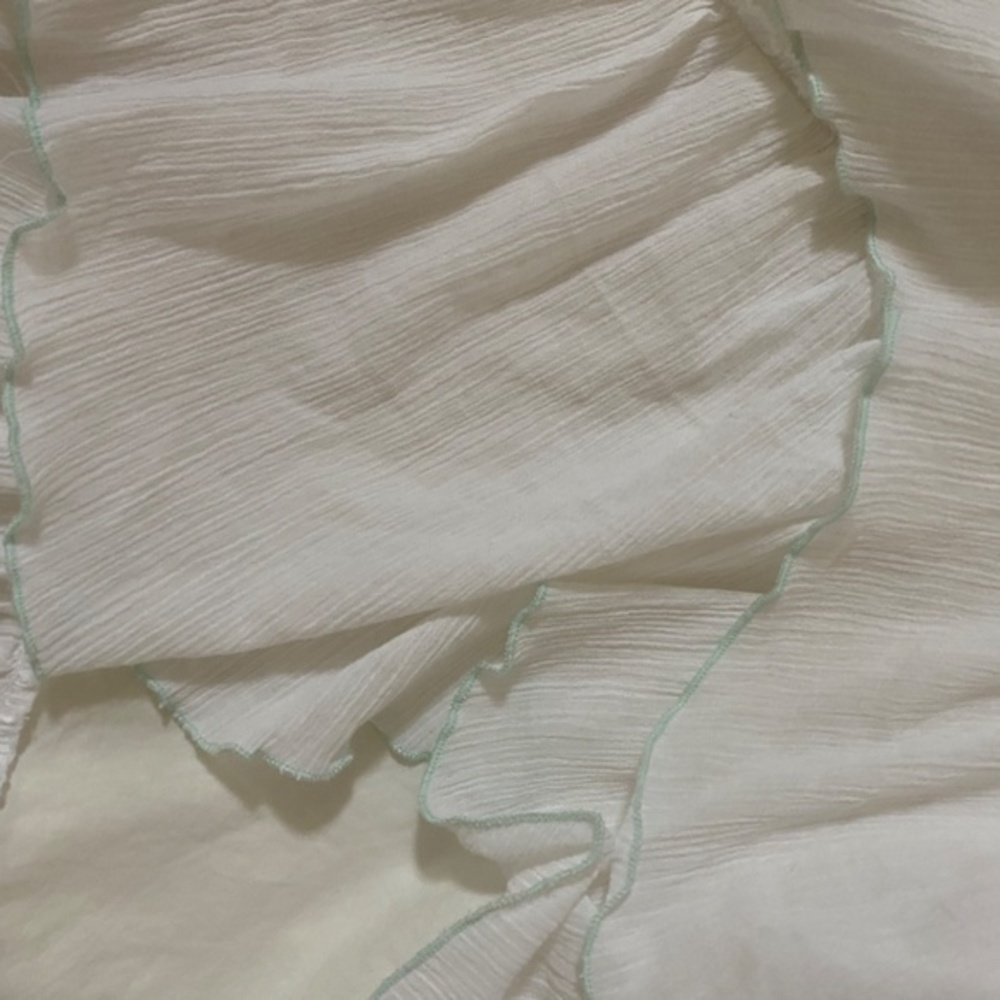 Anthropologie Ruffled White Toddler Duvet - Picture 6 of 13